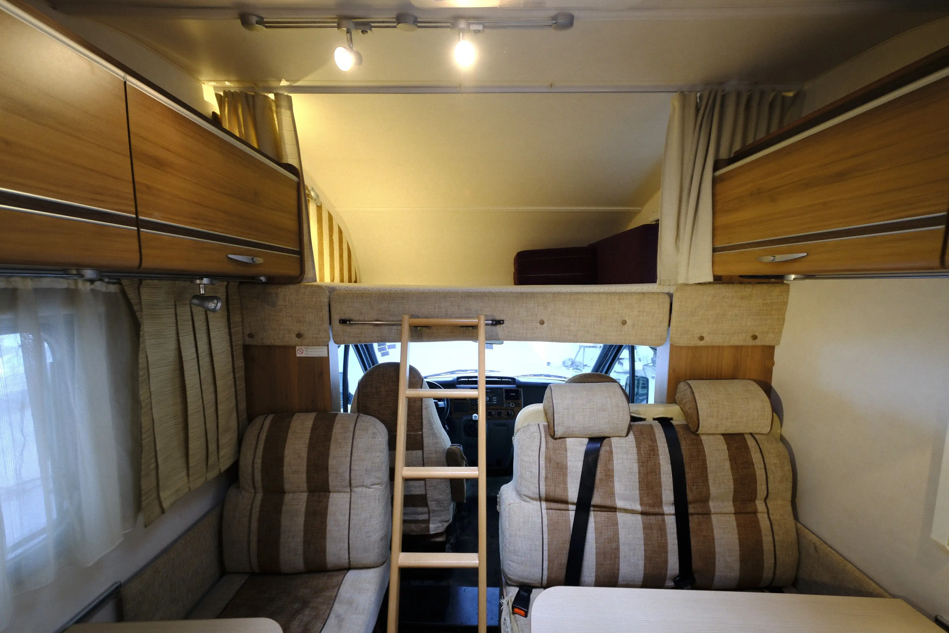 BUERSTNER Nexxo Family A 694